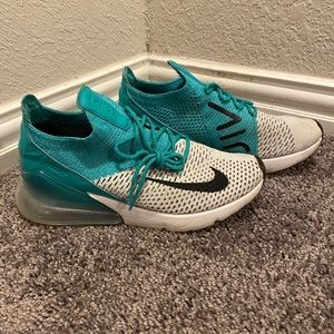 Woman Nike Air Max 270